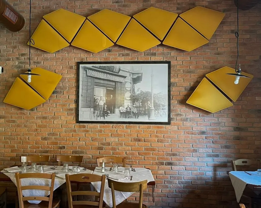 Sala interna dell'Osteria Dell'Acquabella